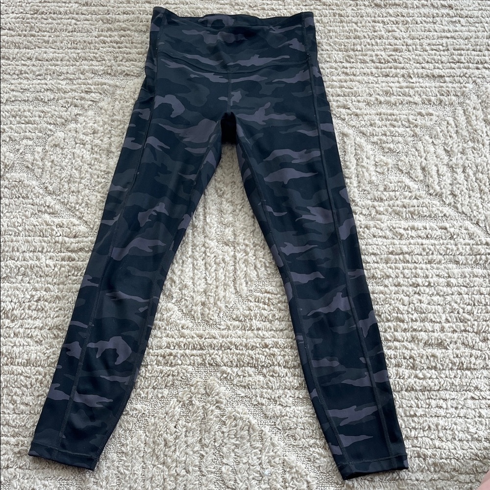 Athleta Ultimate Camo 7/8 Tight - XS
